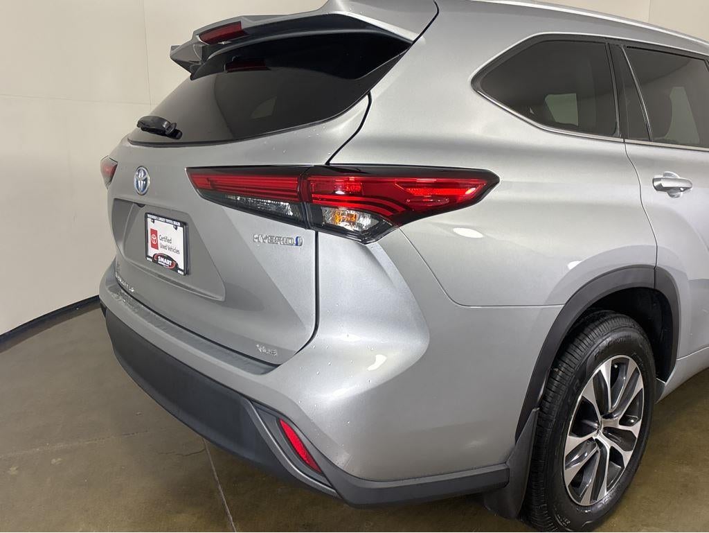2022 Toyota Highlander Hybrid XLE