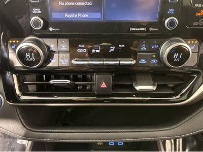 2022 Toyota Highlander Hybrid XLE