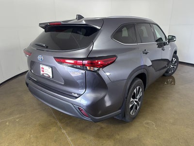 2021 Toyota Highlander Hybrid XLE
