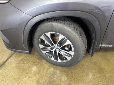 2021 Toyota Highlander Hybrid XLE