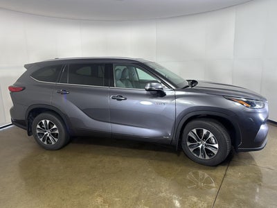 2021 Toyota Highlander Hybrid XLE