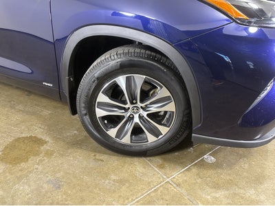 2022 Toyota Highlander Hybrid XLE