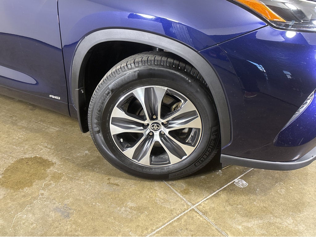 2022 Toyota Highlander Hybrid XLE