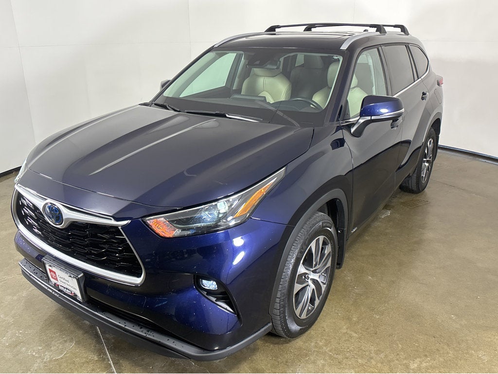 2022 Toyota Highlander Hybrid XLE