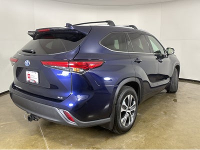 2022 Toyota Highlander Hybrid XLE