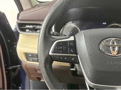 2022 Toyota Highlander Hybrid XLE