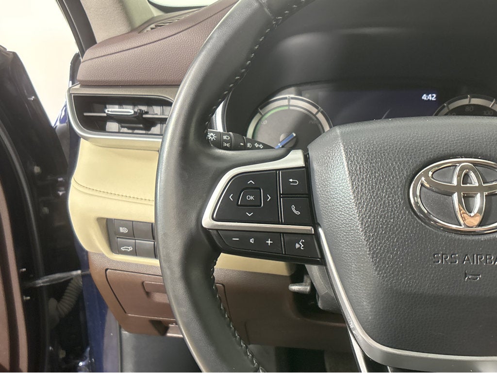 2022 Toyota Highlander Hybrid XLE