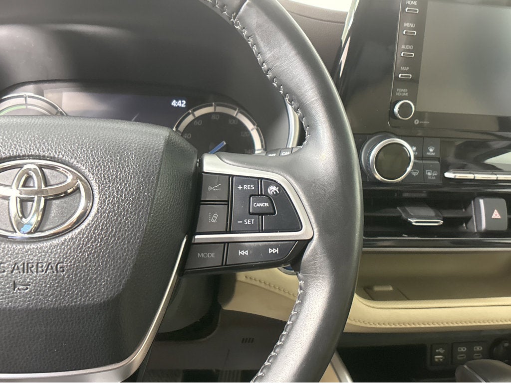 2022 Toyota Highlander Hybrid XLE