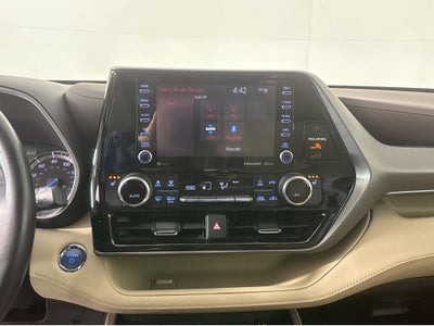 2022 Toyota Highlander Hybrid XLE