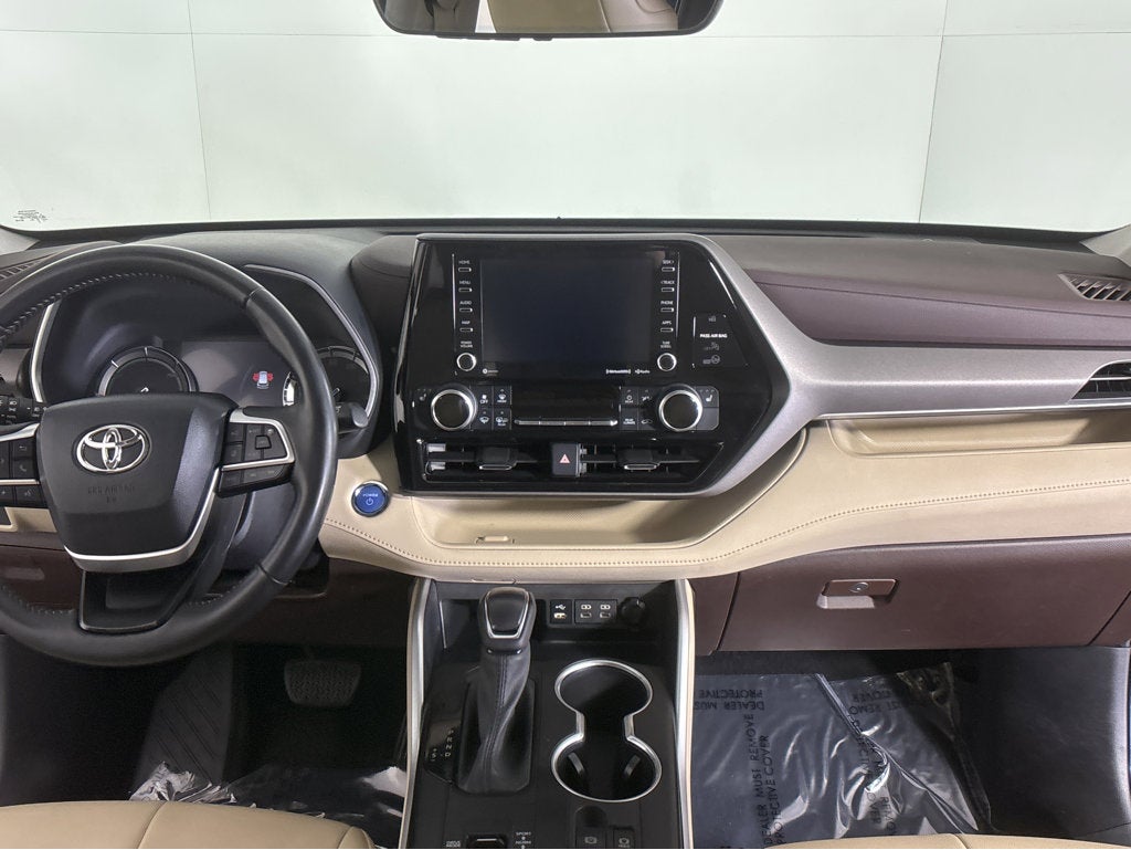 2022 Toyota Highlander Hybrid XLE