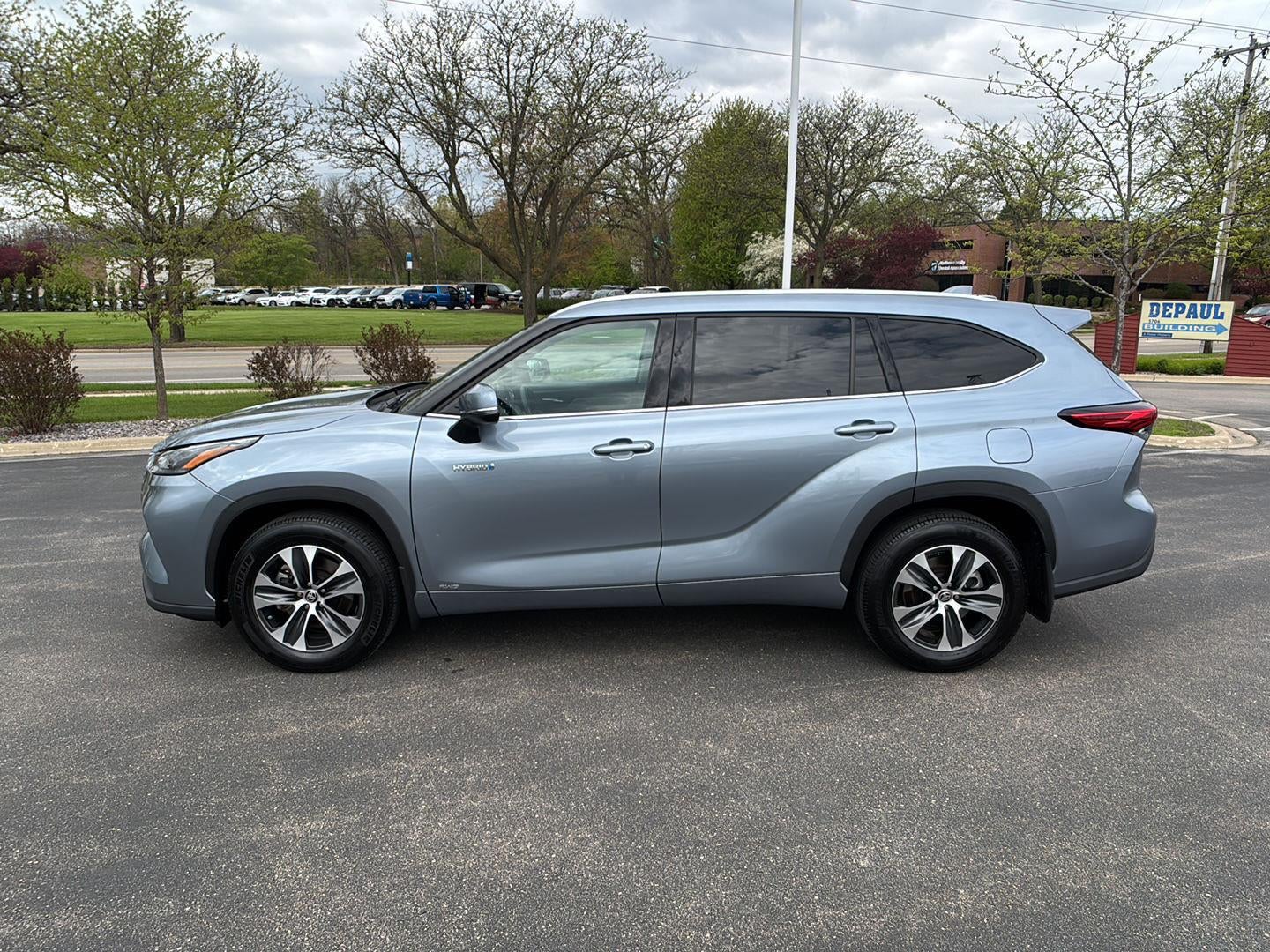 2021 Toyota Highlander Hybrid XLE