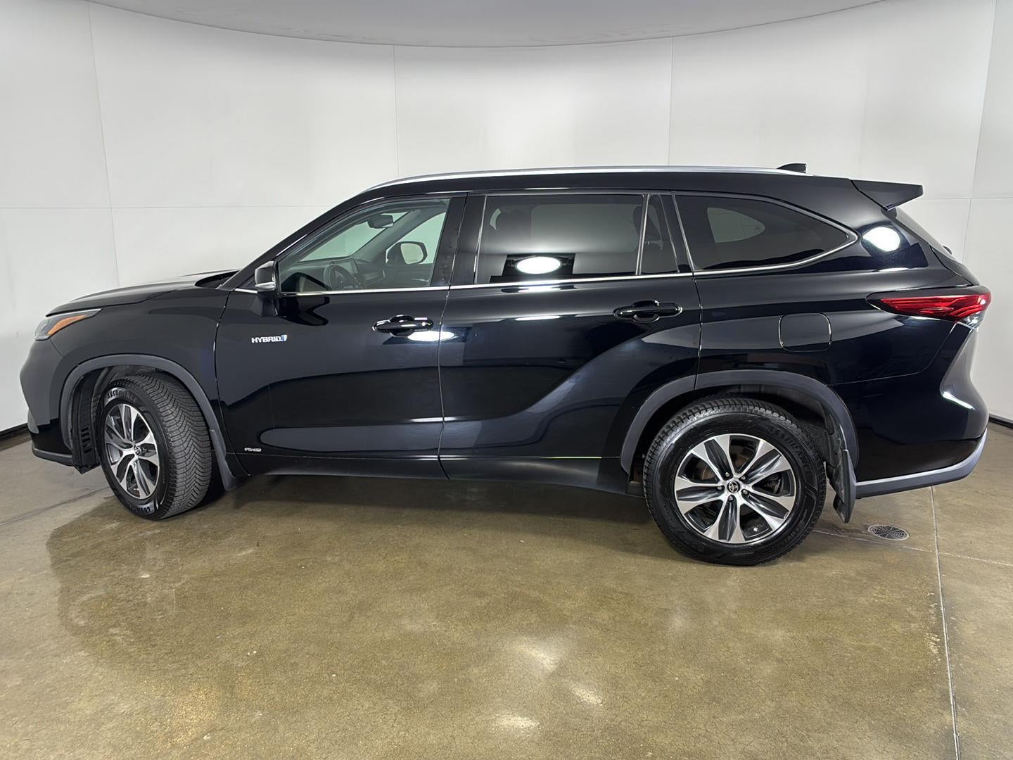 2021 Toyota Highlander Hybrid XLE