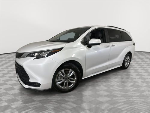 2025 Toyota Sienna XLE 7-Passenger