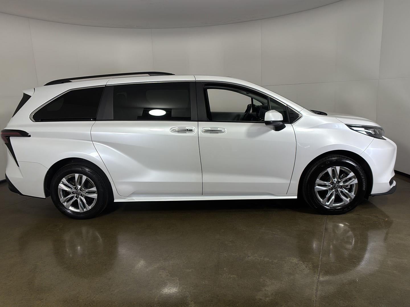 2025 Toyota Sienna XLE 7-Passenger