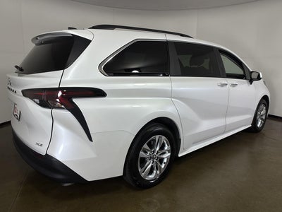 2025 Toyota Sienna XLE 7-Passenger