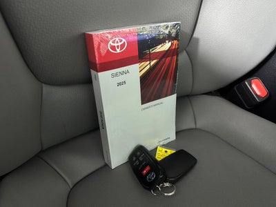 2025 Toyota Sienna XLE 7-Passenger