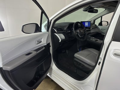 2025 Toyota Sienna XLE 7-Passenger