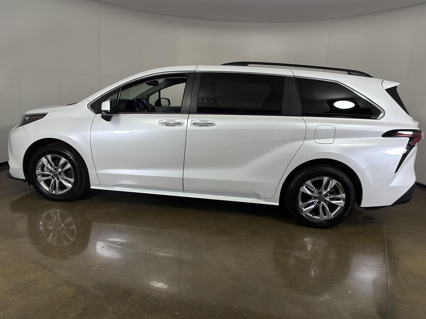 2025 Toyota Sienna XLE 7-Passenger