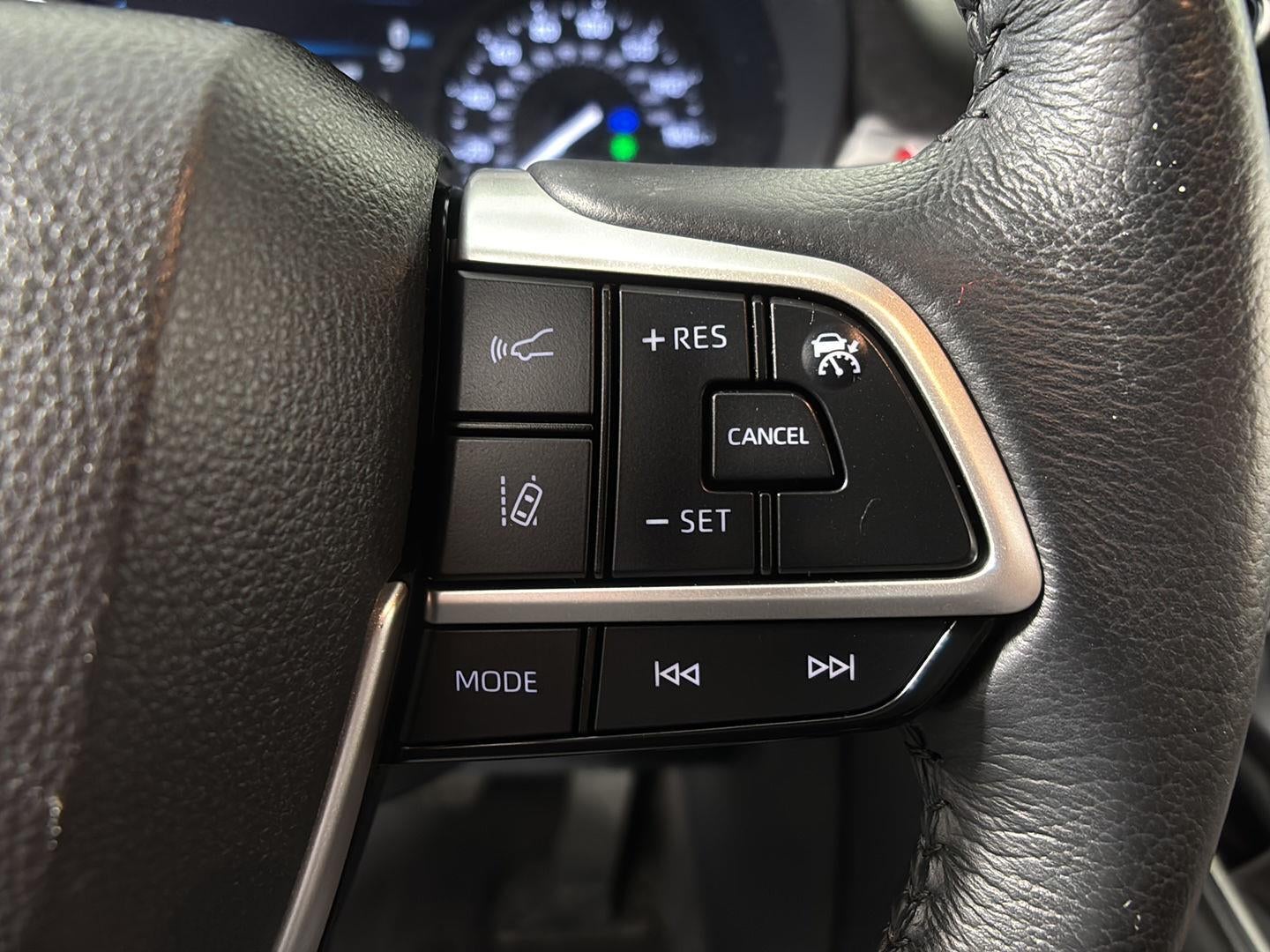 2025 Toyota Sienna XLE 7-Passenger