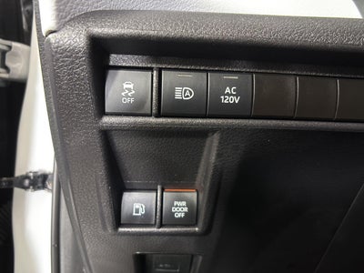 2025 Toyota Sienna XLE 7-Passenger