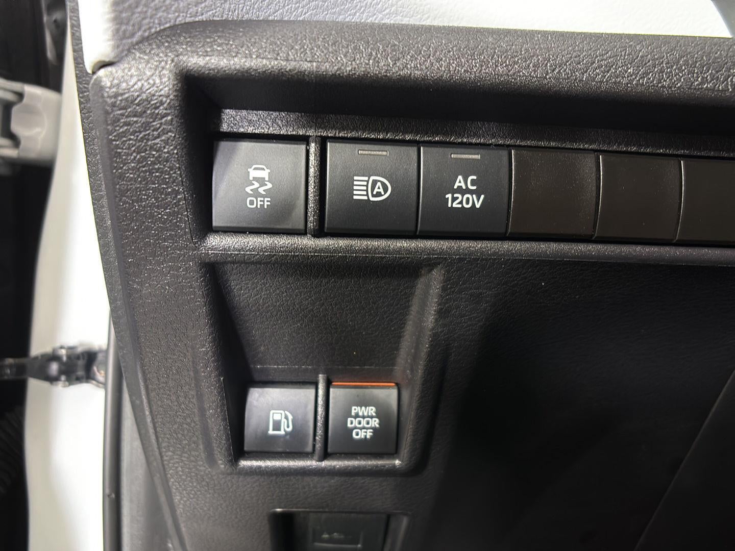2025 Toyota Sienna XLE 7-Passenger