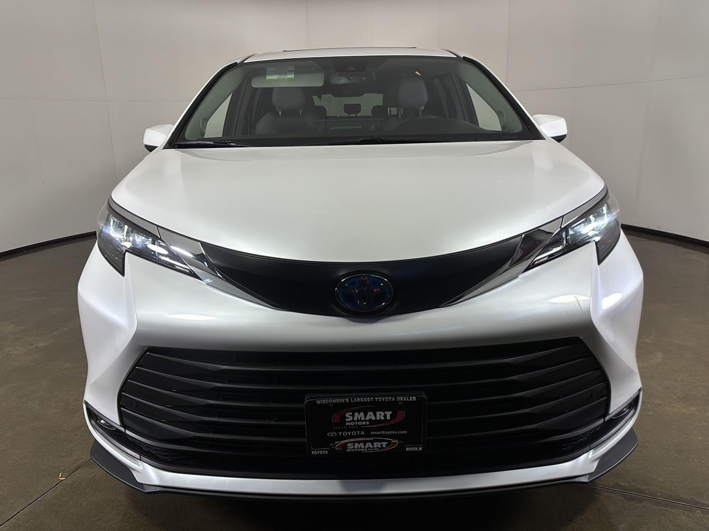 2025 Toyota Sienna XLE 7-Passenger