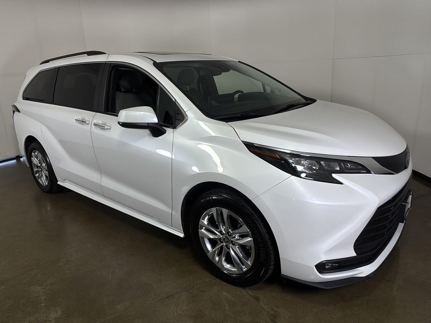 2025 Toyota Sienna XLE 7-Passenger