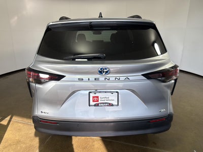 2025 Toyota Sienna XLE