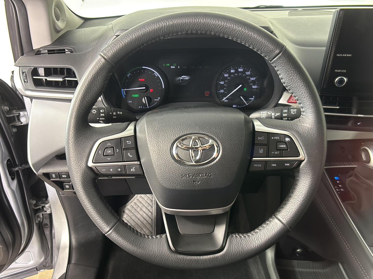 2025 Toyota Sienna XLE