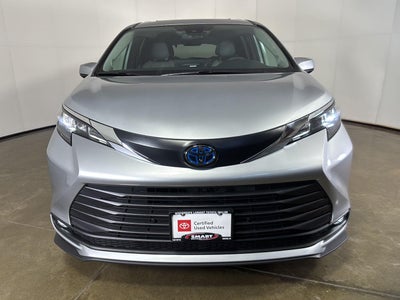 2025 Toyota Sienna XLE