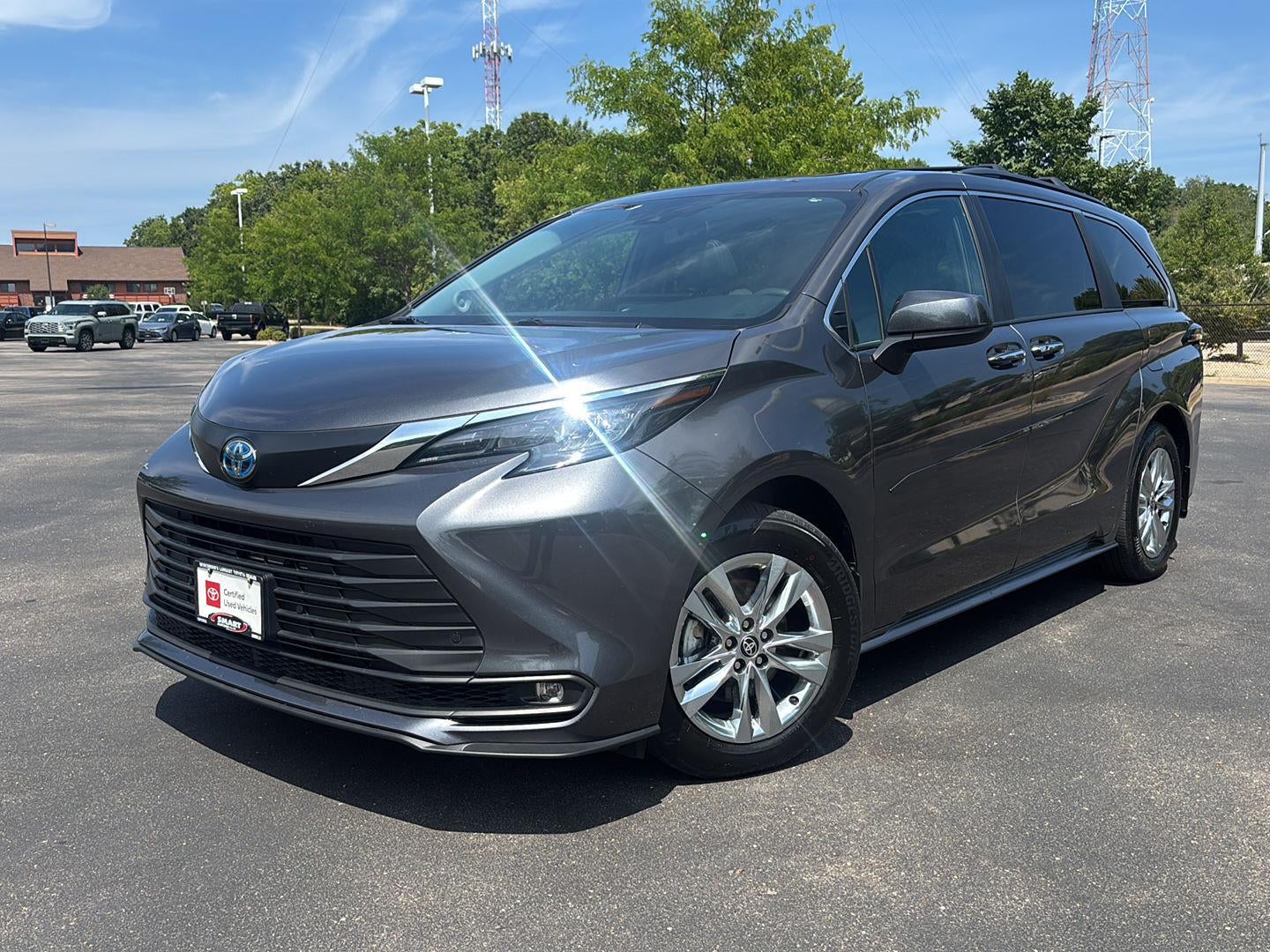 2025 Toyota Sienna XLE