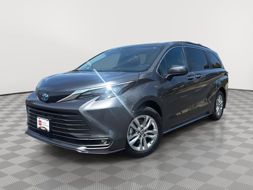 2025 Toyota Sienna XLE