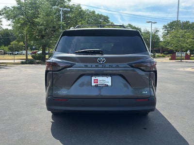 2025 Toyota Sienna XLE