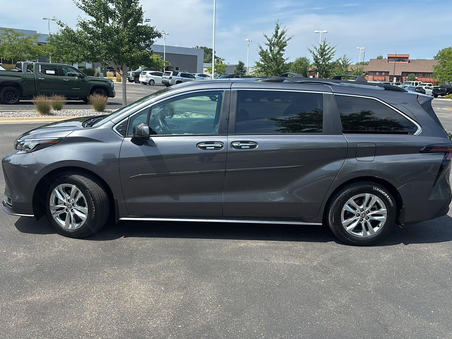 2025 Toyota Sienna XLE