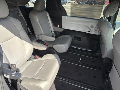 2025 Toyota Sienna XLE