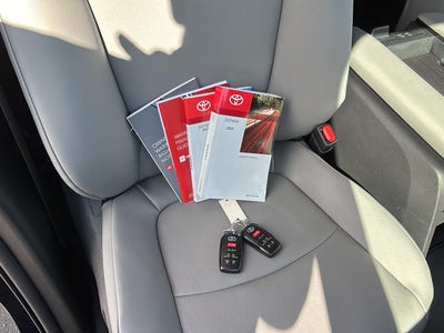 2025 Toyota Sienna XLE