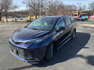 2025 Toyota Sienna XLE