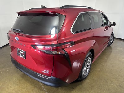 2021 Toyota Sienna XLE