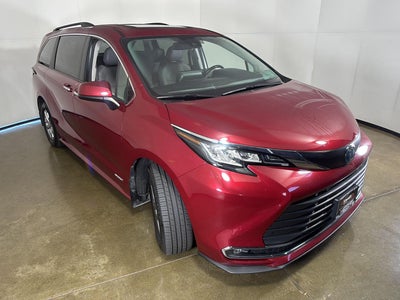 2021 Toyota Sienna XLE