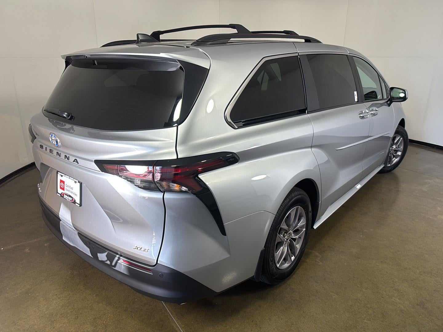 2025 Toyota Sienna XLE
