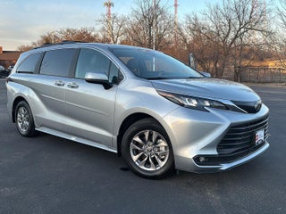 2025 Toyota Sienna XLE 7-Passenger