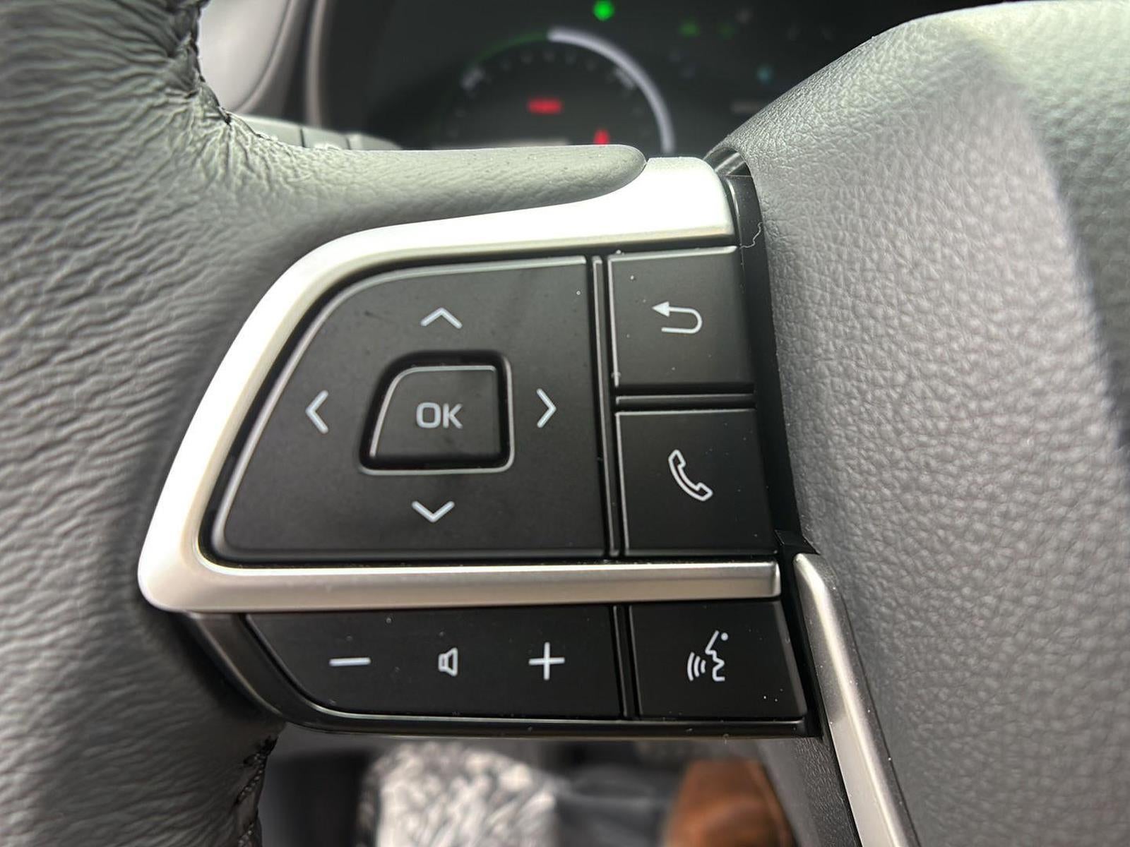 2025 Toyota Sienna XLE 7-Passenger