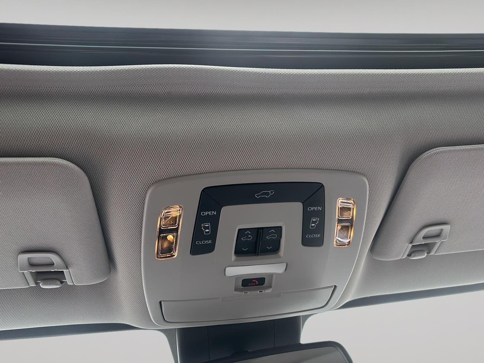 2025 Toyota Sienna XLE 7-Passenger