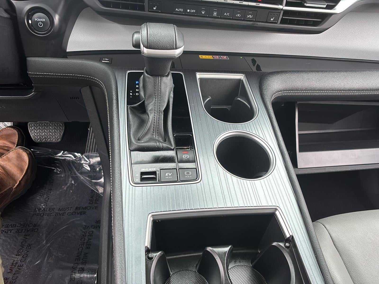 2025 Toyota Sienna XLE 7-Passenger