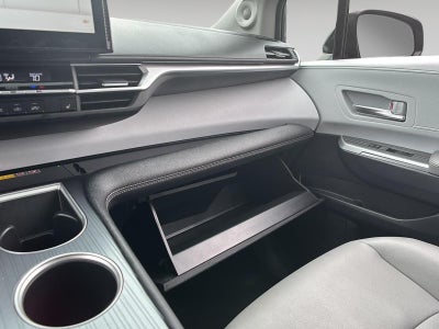 2025 Toyota Sienna XLE 7-Passenger