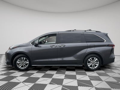 2025 Toyota Sienna XLE 7-Passenger