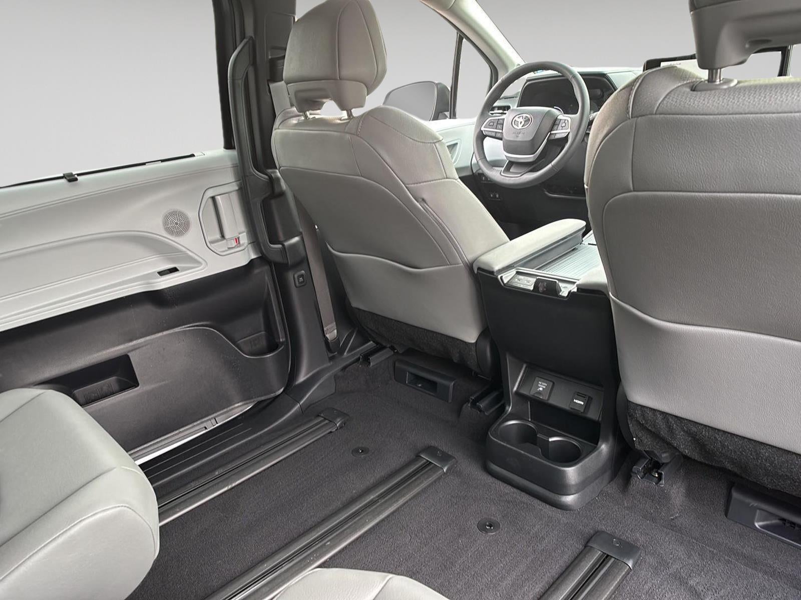 2025 Toyota Sienna XLE 7-Passenger