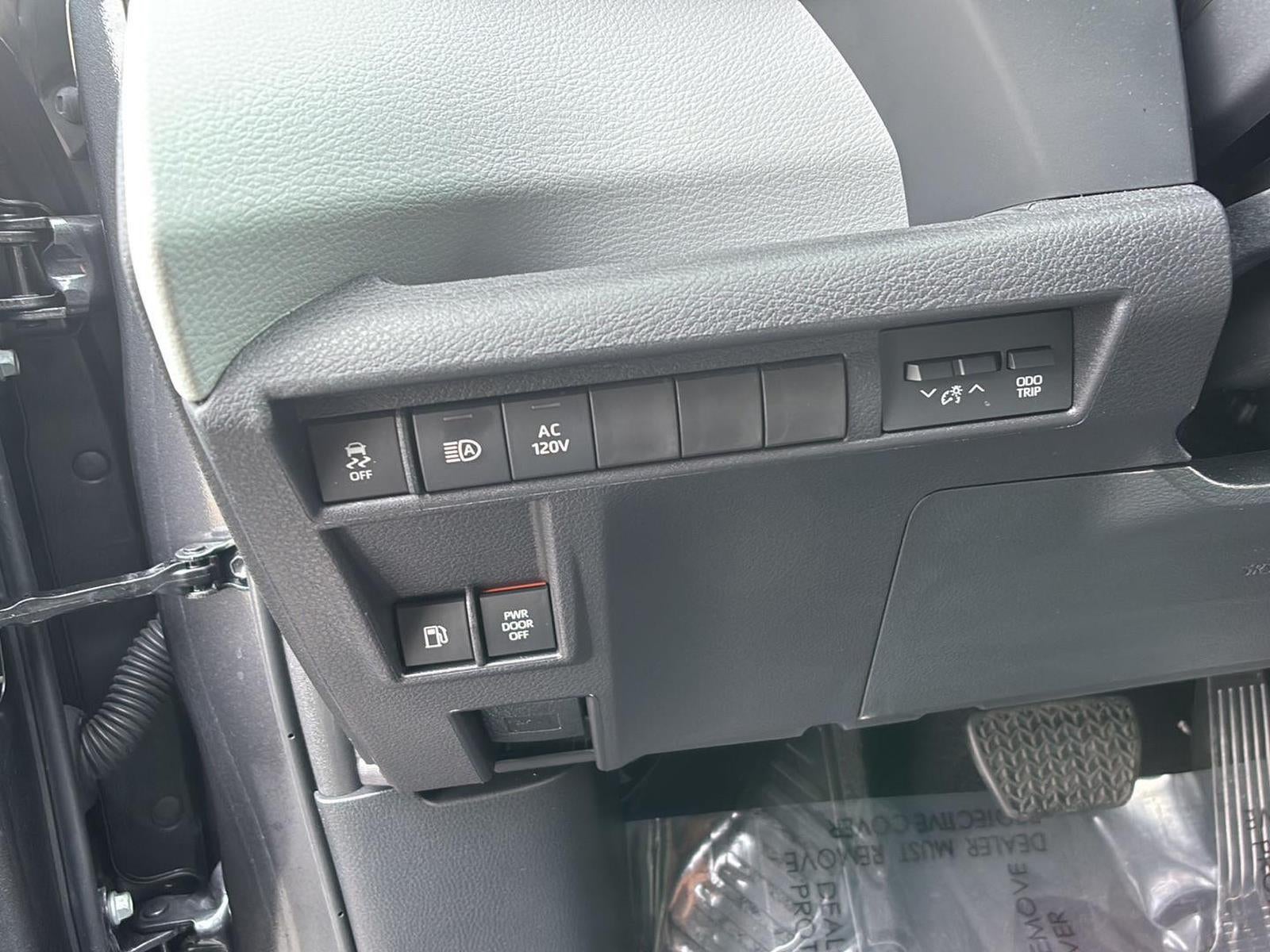 2025 Toyota Sienna XLE 7-Passenger