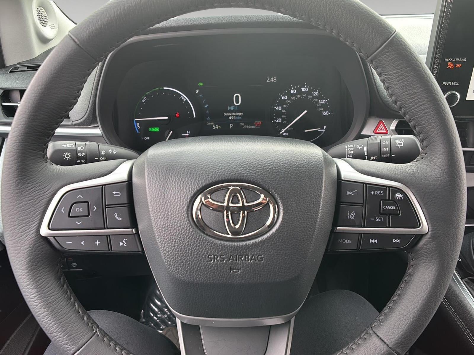 2025 Toyota Sienna XLE 7-Passenger