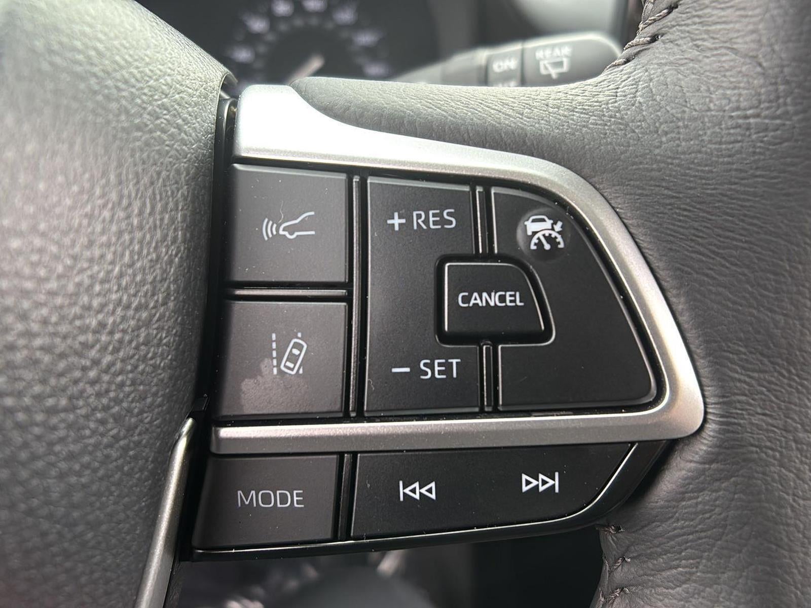 2025 Toyota Sienna XLE 7-Passenger